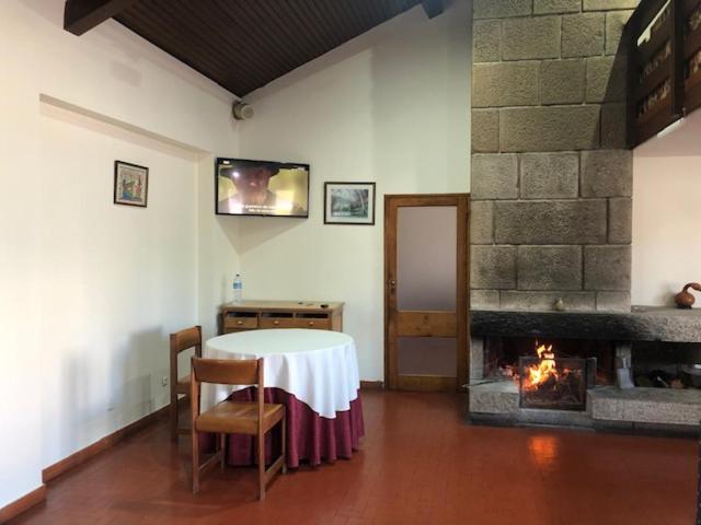 Hotel Cruz Da Mata Mangualde Bagian luar foto