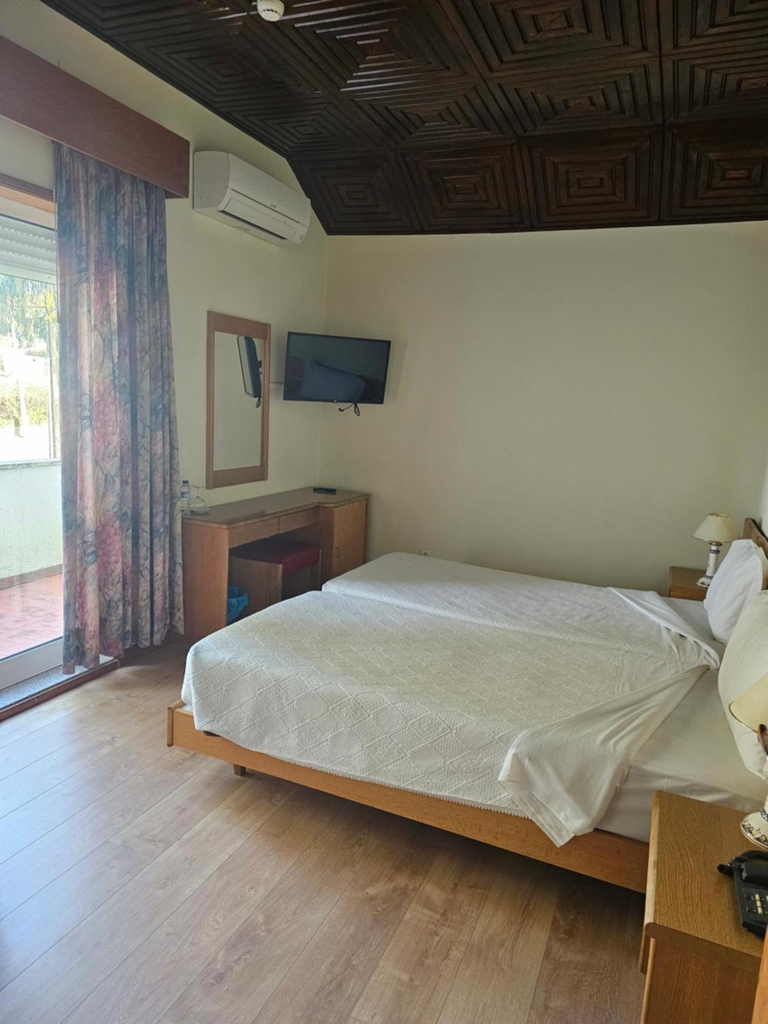 Hotel Cruz Da Mata Mangualde Bagian luar foto